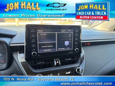 Used 2021 Toyota Corolla LE w/ LE Convenience Package image 25