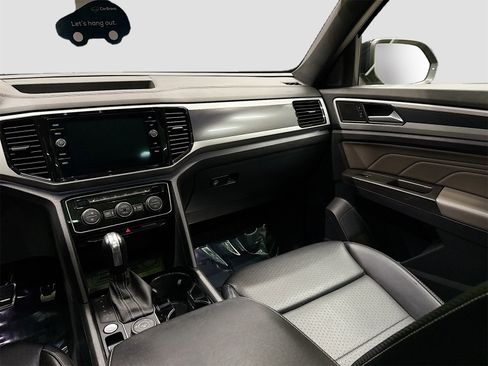 Used 2022 Volkswagen Atlas Cross Sport SEL R-Line image 24