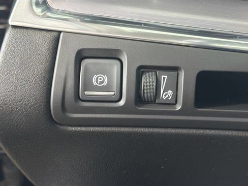 Used 2019 Cadillac XT5 Premium Luxury w/ Driver Assist Package AWD/4WD image 12