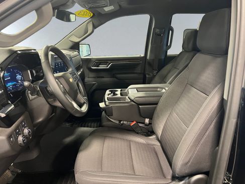 Used 2023 Chevrolet Silverado 1500 LT AWD/4WD image 11