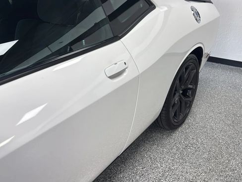 Used 2019 Dodge Challenger R/T w/ Driver Convenience Group RWD image 31