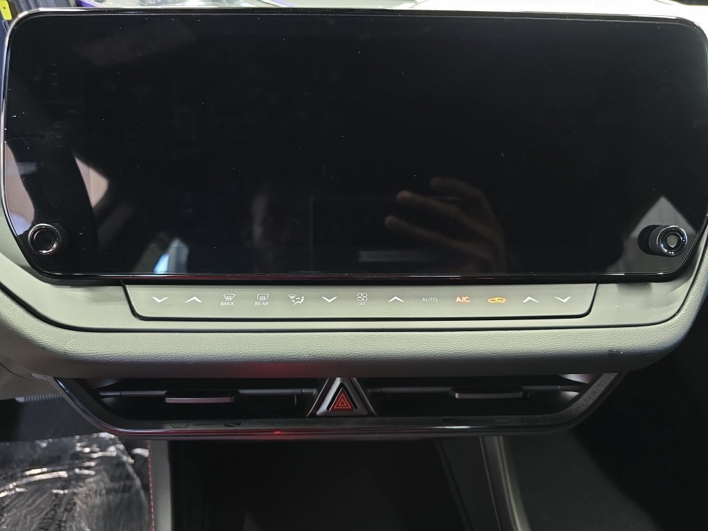 New 2027 Dodge Charger R/T AWD/4WD image 24