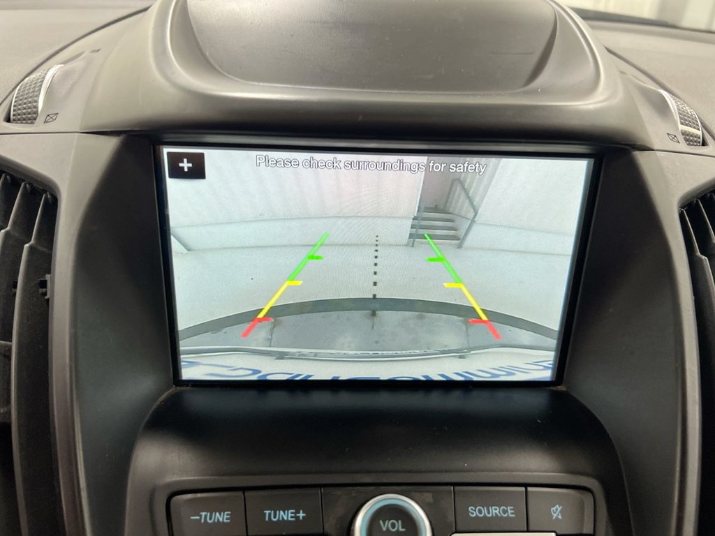 Used 2019 Ford Escape SE FWD image 15