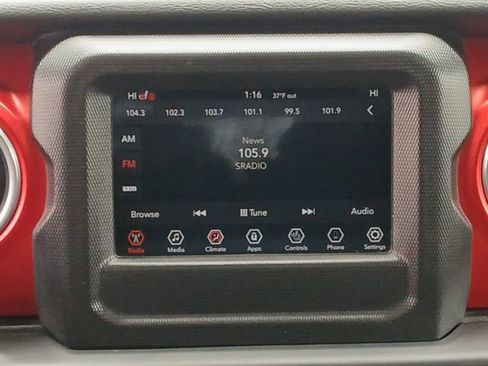 Used 2018 Jeep Wrangler Unlimited Rubicon w/ Safety Group AWD/4WD image 13