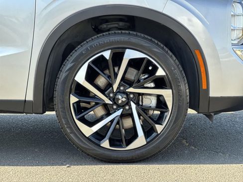 Used 2024 Mitsubishi Outlander SE image 42