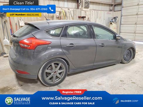 Used 2016 Ford Focus SE w/ Equipment Group 201A FWD image 4