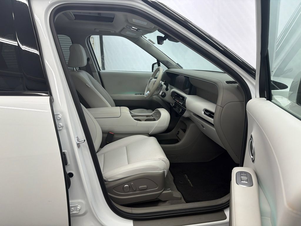 Certified 2026 Hyundai Palisade Limited FWD image 15