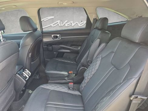 Used 2022 Kia Sorento SX image 22