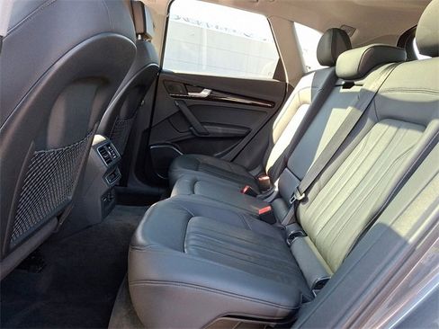 Used 2019 Audi Q5 2.0T Premium Plus w/ Premium Plus Package image 10