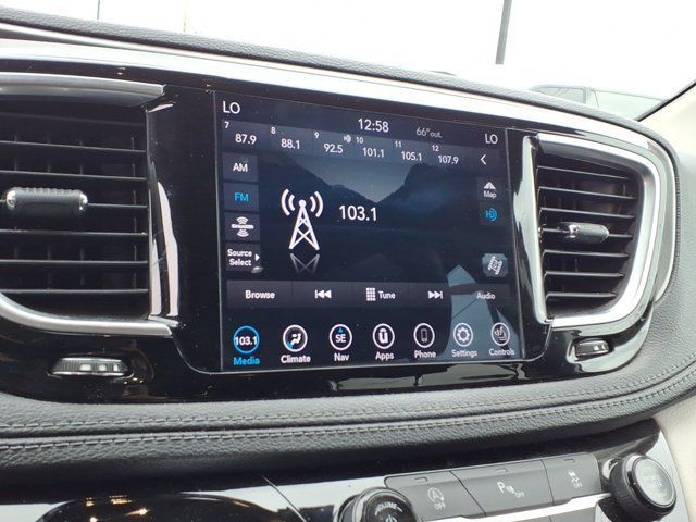 Used 2019 Chrysler Pacifica Limited FWD image 10