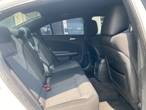 Used 2016 Dodge Charger SXT RWD image 26