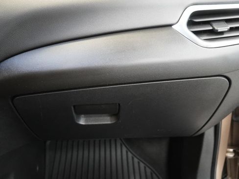 Used 2019 Chevrolet Equinox LT FWD image 37