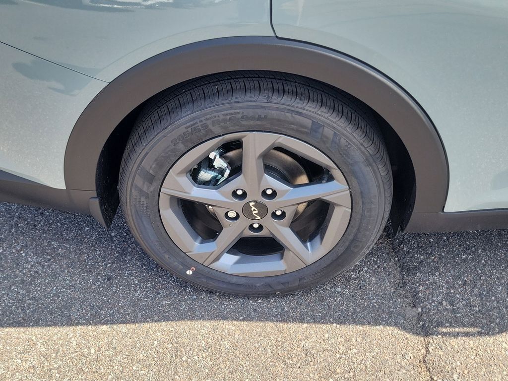 New 2026 Kia K4 FWD image 36