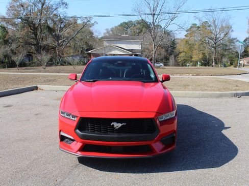 Used 2024 Ford Mustang Premium image 8