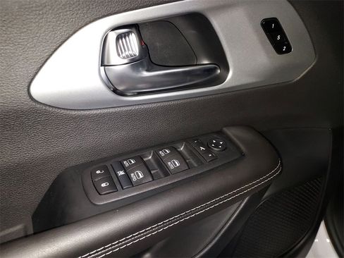 New 2026 Chrysler Pacifica Limited w/ S Appearance Package image 19