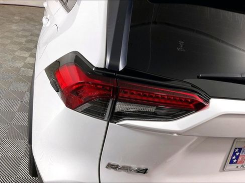 Used 2025 Toyota RAV4 LE image 27