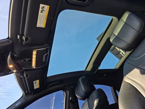 Used 2019 Mercedes-Benz S 560 4MATIC Sedan image 6