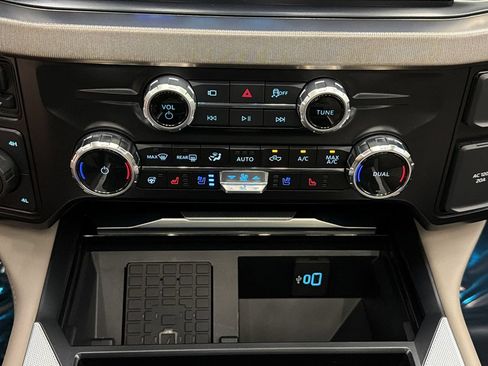 Used 2026 Ford F450 Platinum w/ Platinum Plus Package AWD/4WD image 25