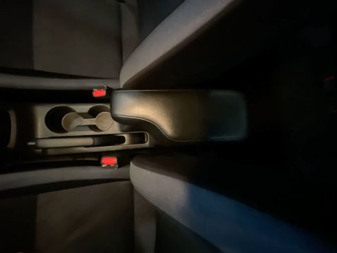 Used 2023 Nissan Versa SV image 20