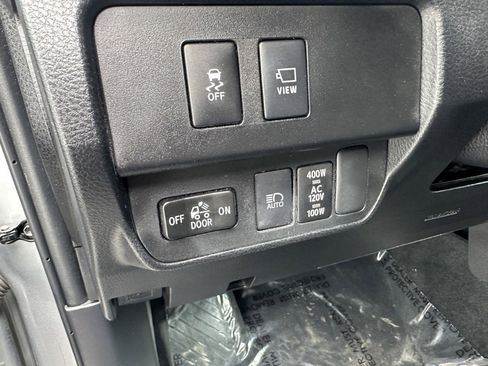 Used 2023 Toyota Tacoma Limited AWD/4WD image 11