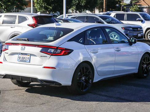 Used 2024 Honda Civic Sport image 9