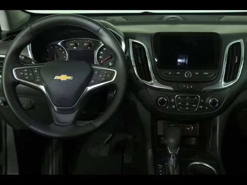 Used 2023 Chevrolet Equinox LT image 19