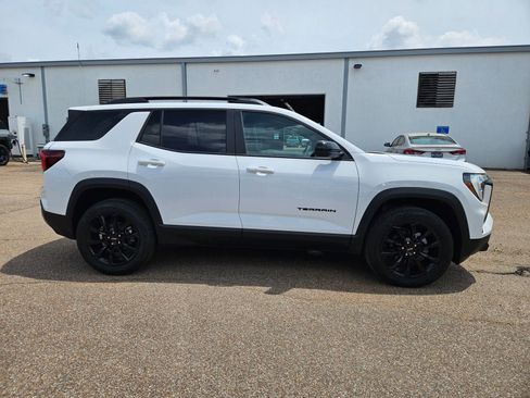 New 2026 GMC Terrain Elevation w/ Elevation Premium Package AWD/4WD image 7
