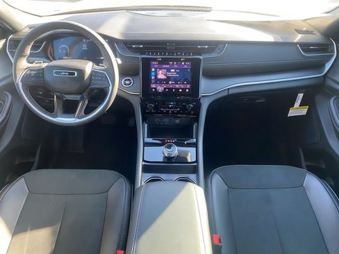 New 2025 Jeep Grand Cherokee Laredo RWD image 29
