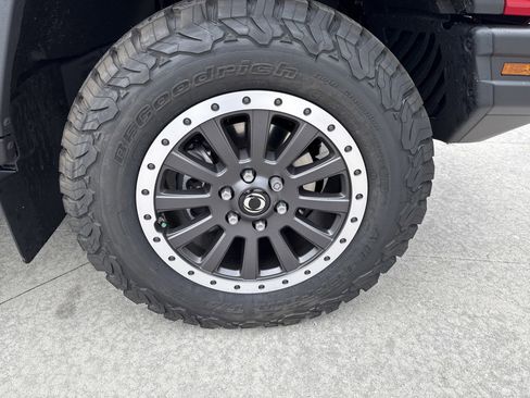 Used 2025 INEOS Grenadier Fieldmaster Edition image 11