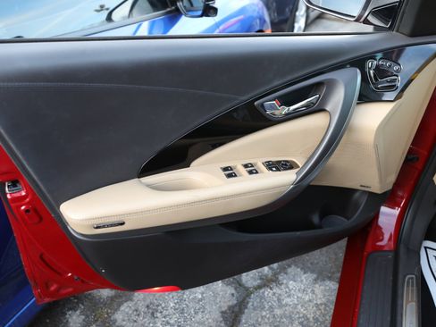 Used 2013 Hyundai Azera w/ Technology Pkg image 12