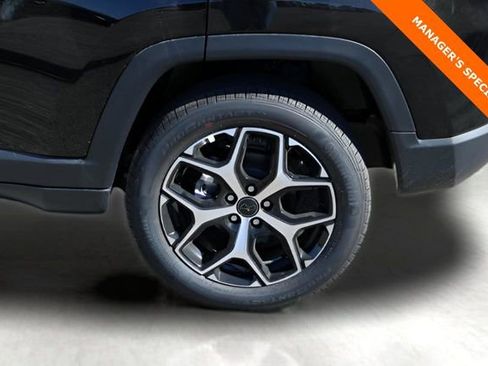 New 2026 Jeep Compass Limited image 9