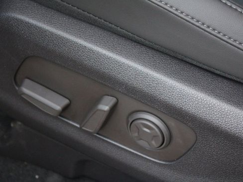 New 2026 Kia Carnival EX image 29