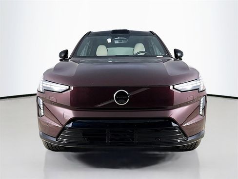 New 2025 Volvo EX90 Plus image 2