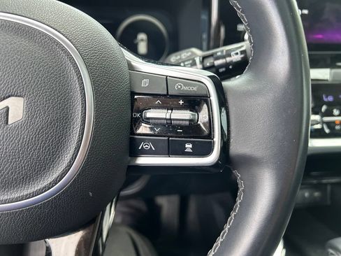 Certified 2023 Kia Sorento SX AWD/4WD image 23