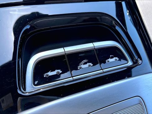 Certified 2025 Mercedes-Benz CLE 300 4MATIC Cabriolet image 34