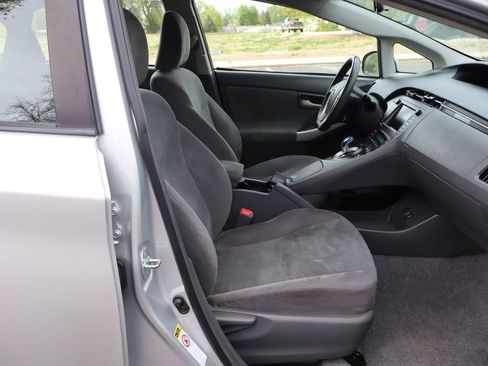 Used 2010 Toyota Prius Three FWD image 22