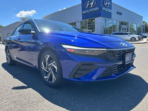 Certified 2025 Hyundai Elantra Sport FWD image 10