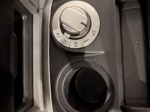 Used 2013 Toyota 4Runner SR5 image 22