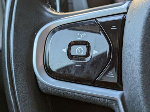 Used 2021 Volvo XC60 T5 Inscription image 13