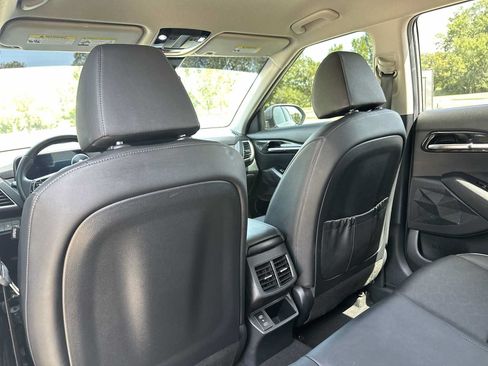 Used 2024 Kia Seltos EX FWD image 19