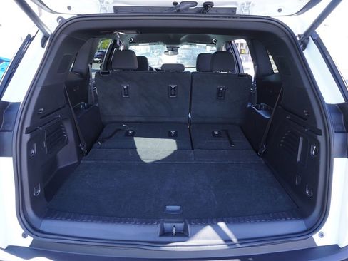 Certified 2025 GMC Acadia Elevation image 8