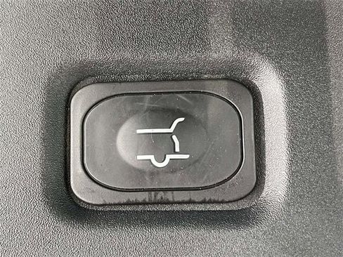 Used 2025 Ford Expedition Active image 10