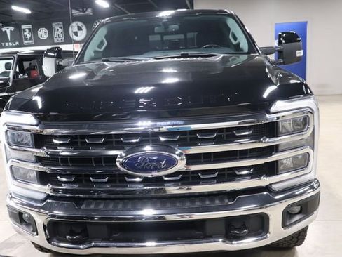 Used 2023 Ford F250 Lariat AWD/4WD image 8