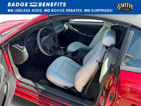 Used 2001 Ford Mustang Convertible RWD image 7