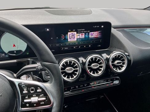 Certified 2021 Mercedes-Benz GLA 250 image 7