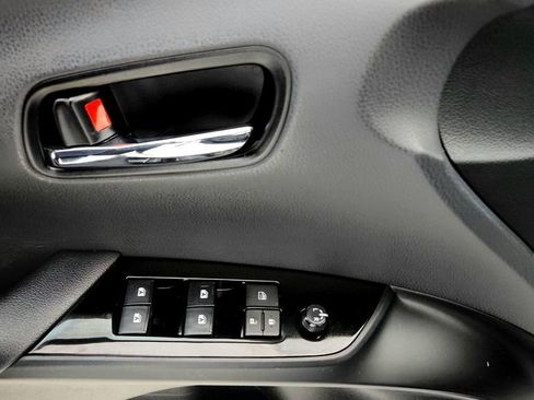 Certified 2018 Toyota Prius Prime Premium FWD image 23