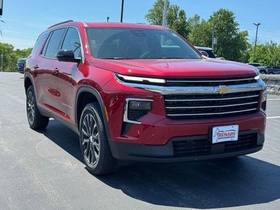 New 2026 Chevrolet Traverse LT w/ Sun and Wheel Package