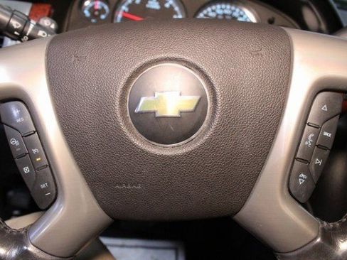 Used 2013 Chevrolet Avalanche LTZ image 22