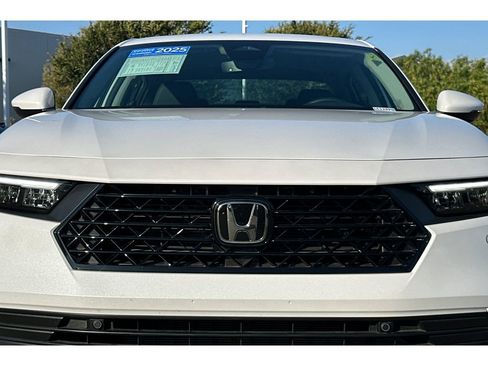 Certified 2025 Honda Accord EX-L image 13
