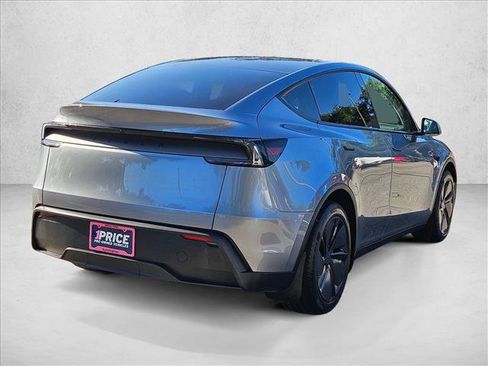 Used 2026 Tesla Model Y 2WD image 5